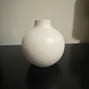 Round heavy handcrafted watertight off white beige earth-ware vase home decor